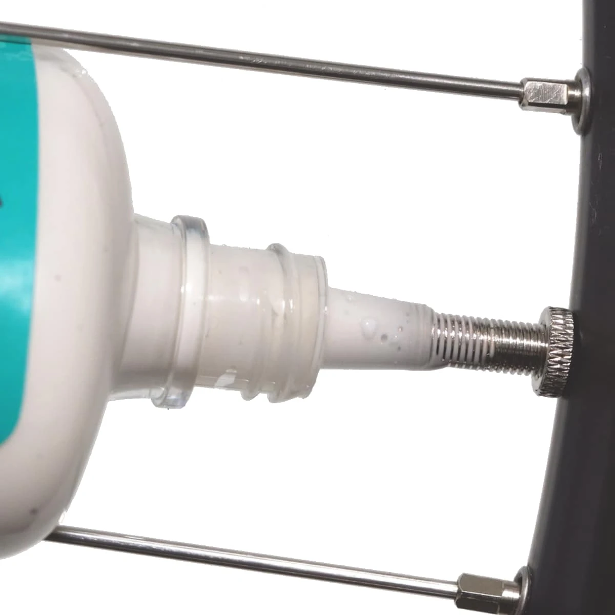 Finish Line FiberLink Tubeless Latex Tyre Sealant 5 Finish Line FiberLink Tubeless Latex Tyre Sealant - Billede 3